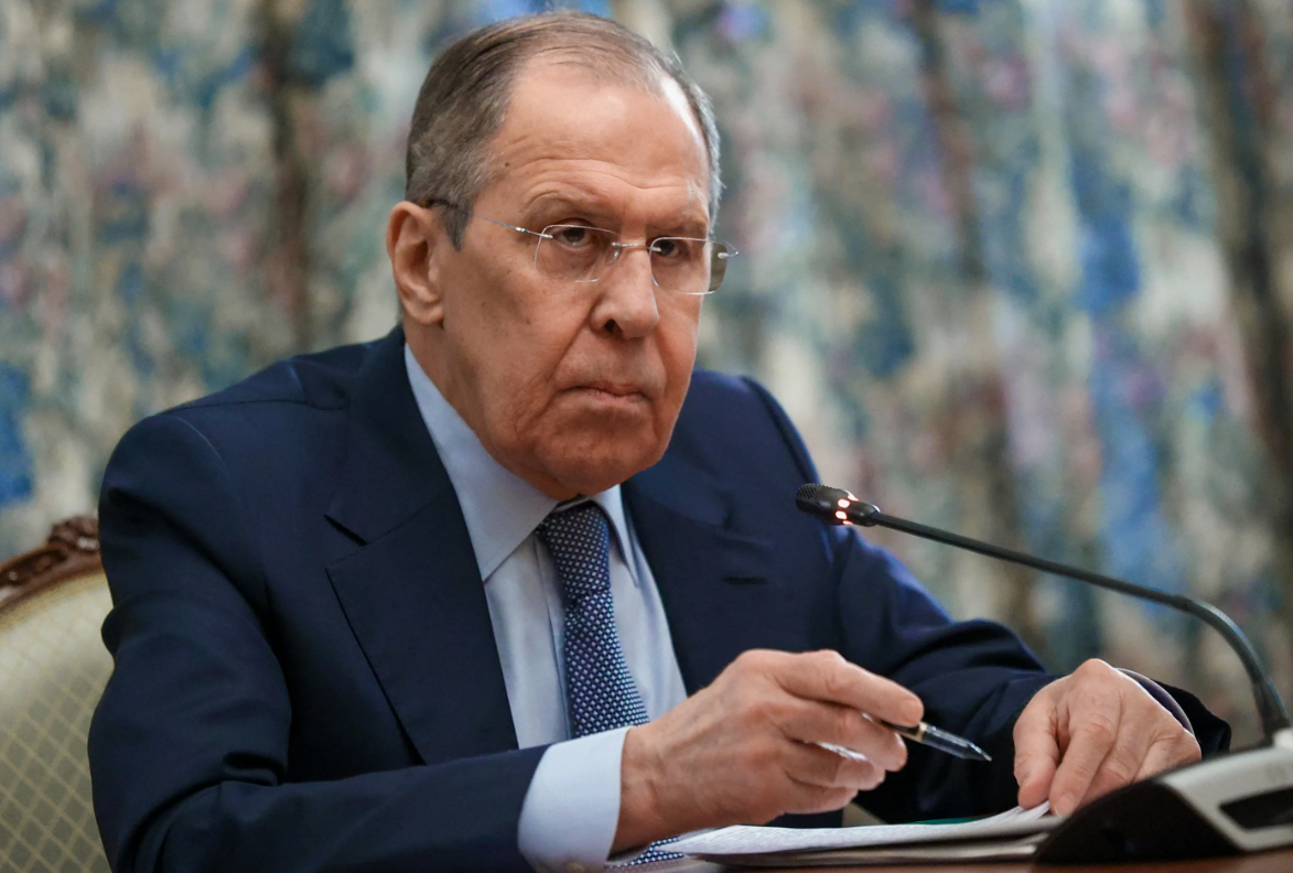 Лавров берет дело в свои руки. Пашинян было указано его место в жесткой форме. Мое мнение об этом.