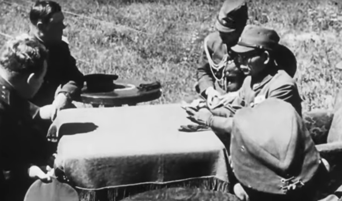 План Сталина: Японская автономная советская республика в составе СССР.