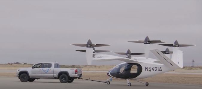 Есть мнение, что люди смогут ездить на «летающей машине» уже в 2025 году