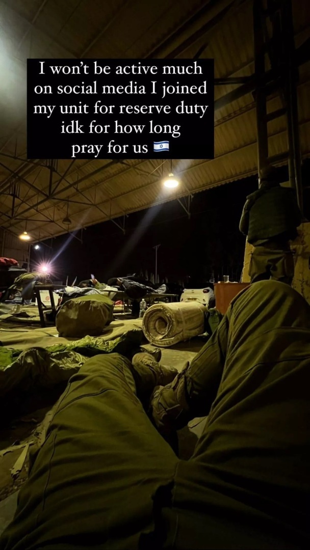 «Израильская фэнтезийная девушка», которая косплеит за деньги, присоединяется к армейскому подразделению с молитвенной мольбой