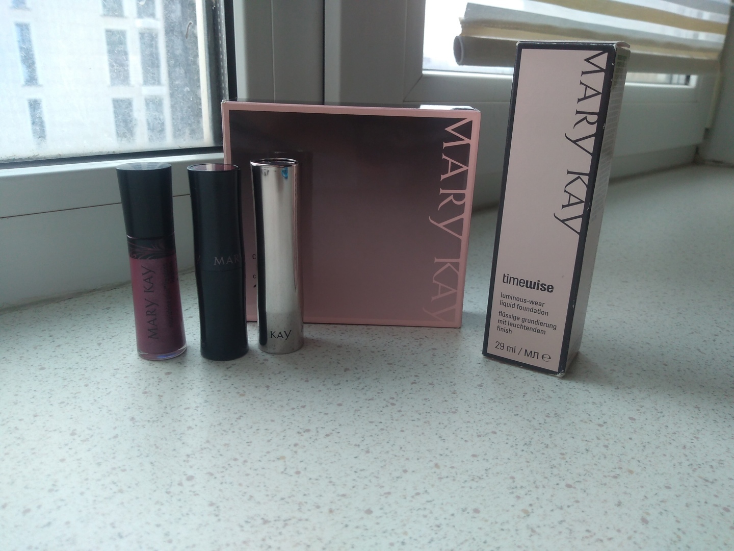 Помадки mary kay