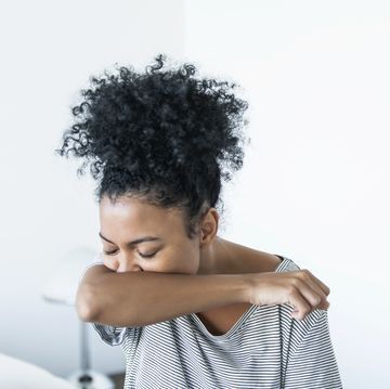 По мнению врачей, 15 способов быстро избавиться от кашля, и успокоить горло!