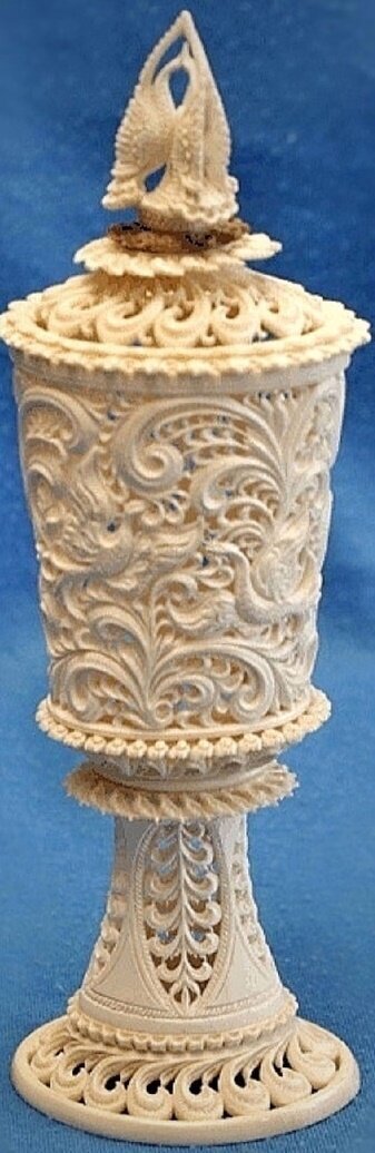 Очень дорогие зубы. А чьи?