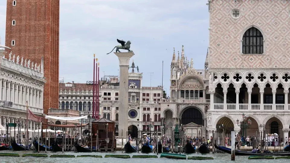 Автобусные аварии в Венеции: опасные события тревожат городских жителей