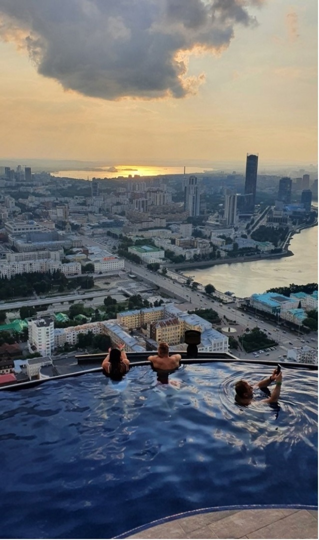 Новые «екатеринбургские» пятитысячные купюры: что там изображено? Основные символы Урала и Екатеринбурга на 5000 рублей.