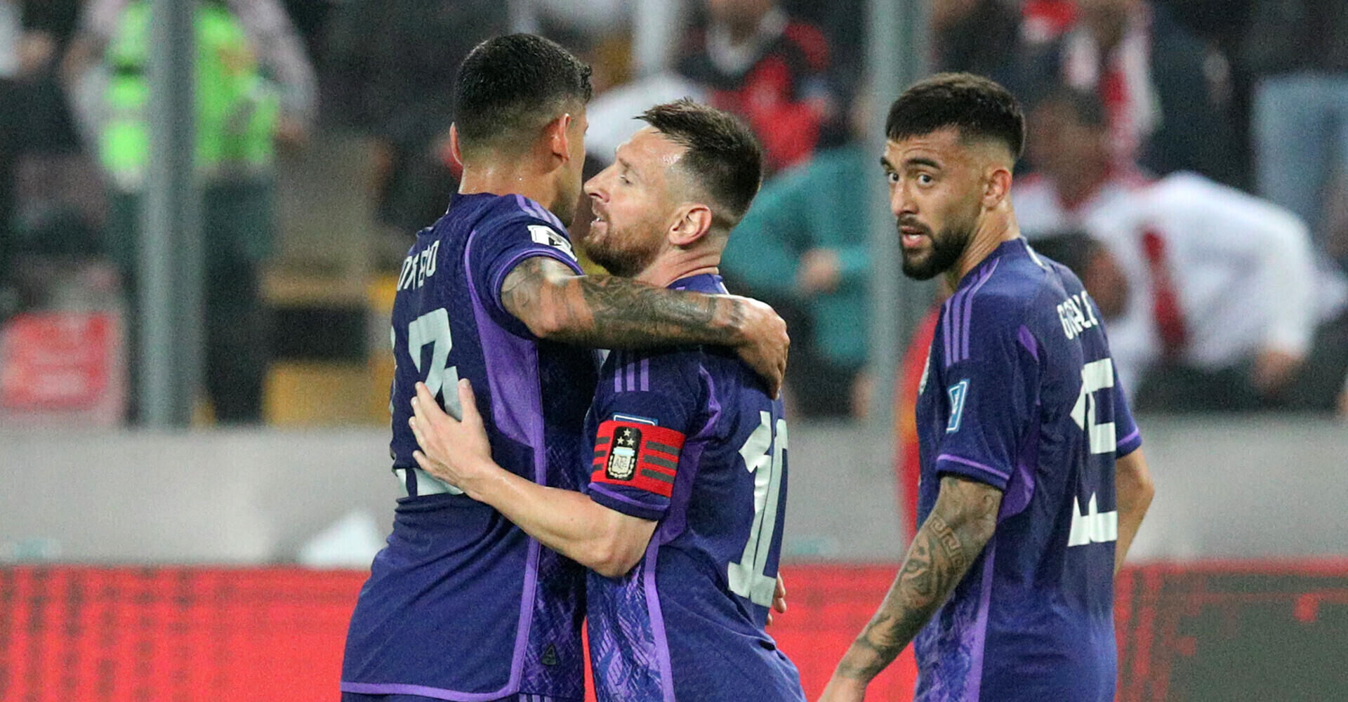 Дубль Месси принес Аргентине победу над Перу в отборе ЧМ‑2026, сборная Бразилии проиграла Уругваю...