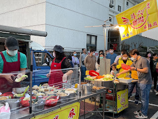 Тайваньская уличная еда - ночной рынок Доулю