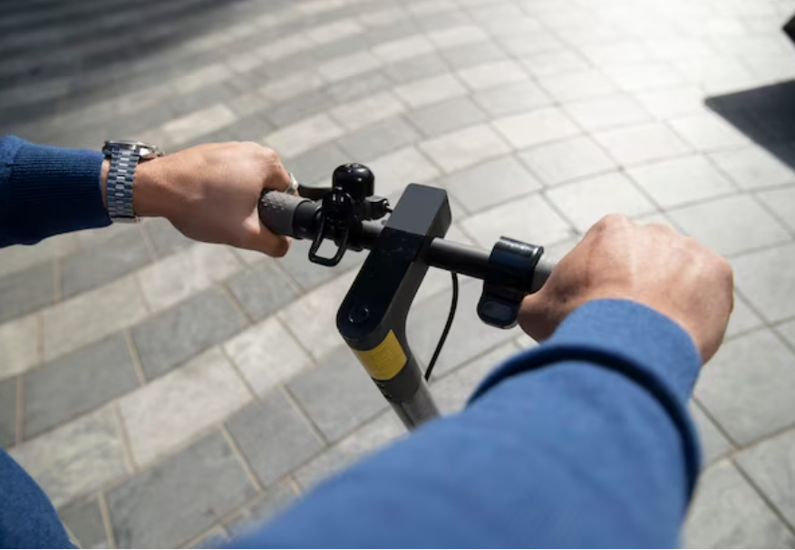 В Госдуме предложили регистрировать электросамокаты для привлечения к ответственности за ДТП