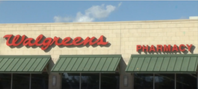 Закрытие тысяч крупных аптек в США может оставить миллионы людей без медицинской помощи