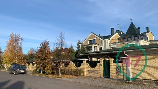 Фото особняка арестованного советника министра МЧС и его жены - советницы Газпрома