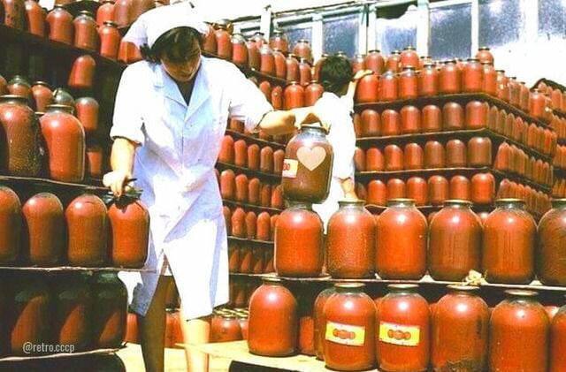 Кто нибудь помнит томатный сок в 3х литровых банках ?