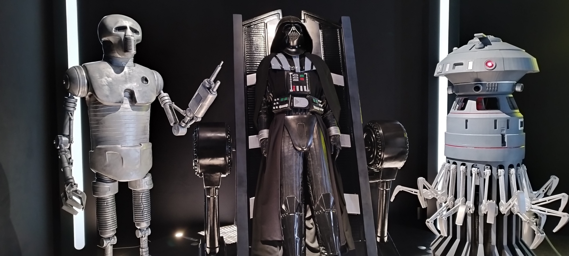 Наше посещение выставки «Звездные войны на ВДНХ». Рассказываю свои впечатления и делюсь авторскими фото. Фанатам этого фильма рекомендуется!