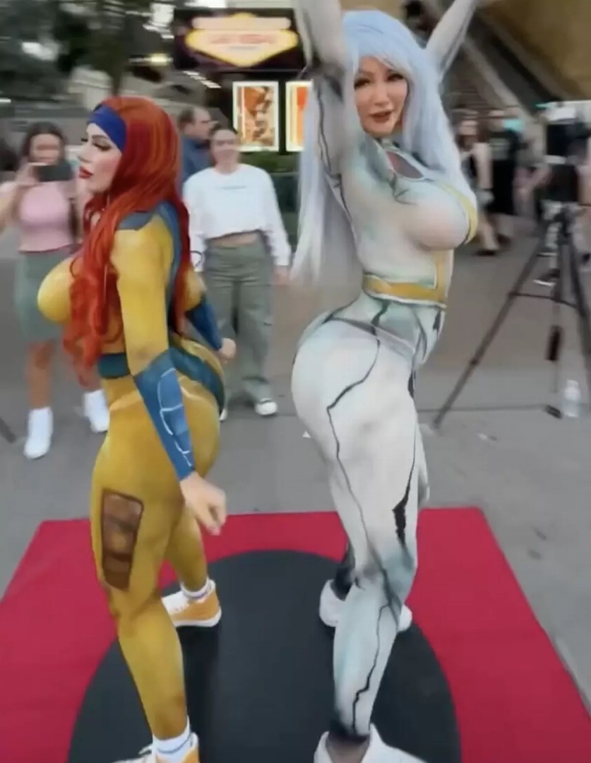 «Мы шли по улице в одной краске для тела в стиле Людей Икс — люди не могли отвести взгляд»