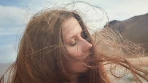 Уход за длинными волосами при себорейном дерматите: руководство по здоровому уходу