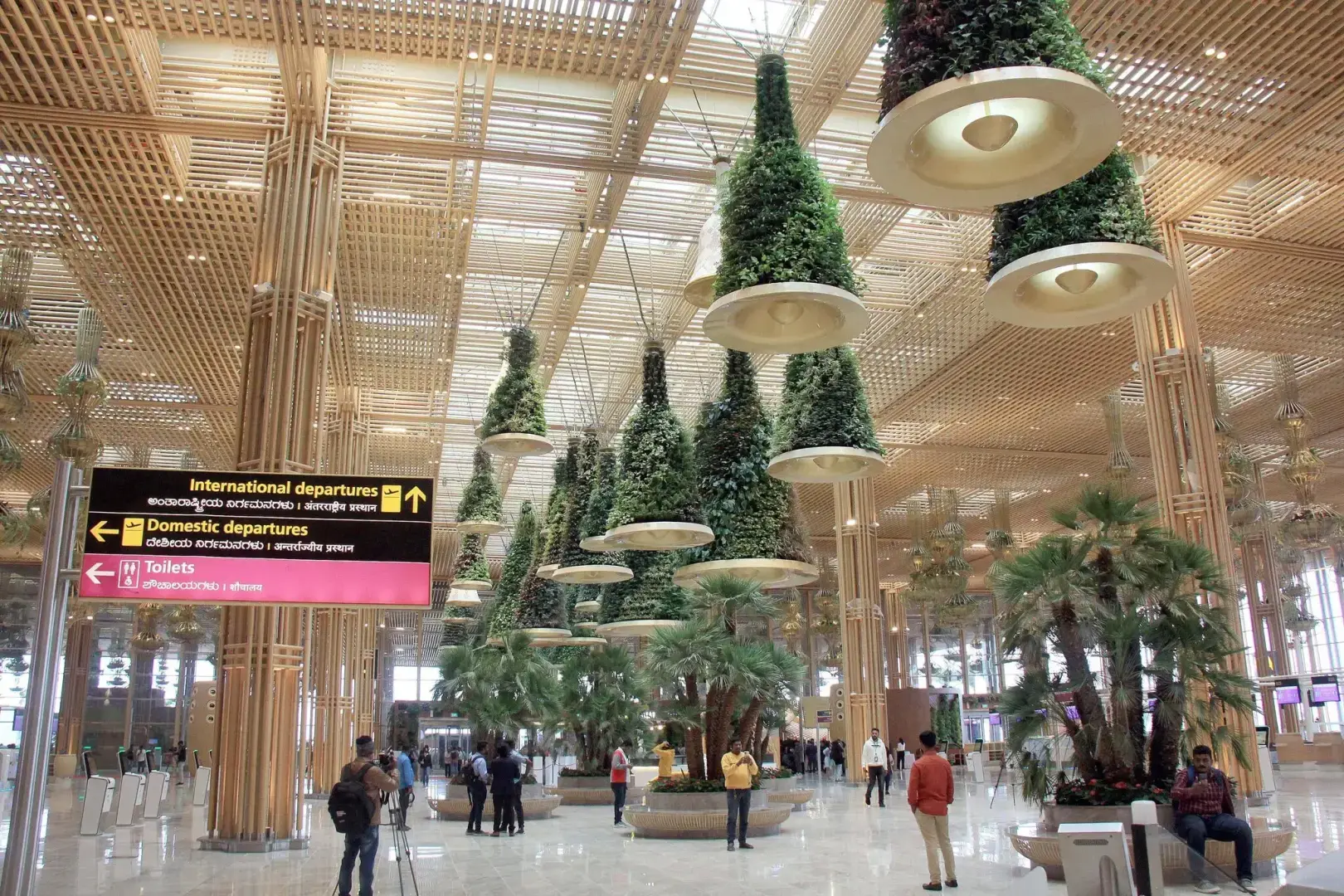 Ни одна страна в мире не покупает больше самолетов, чем Индия. Вот почему.