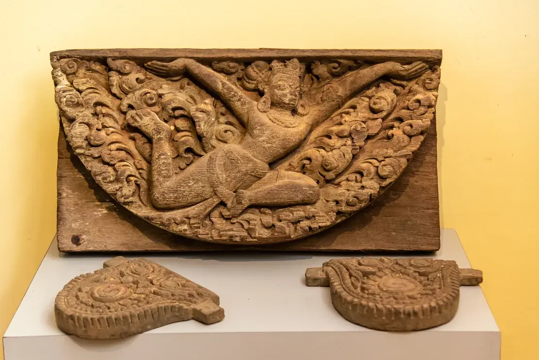 Как монастырь 11-го века вывез артефакты из США — и обнаружил при этом клад сокровищ