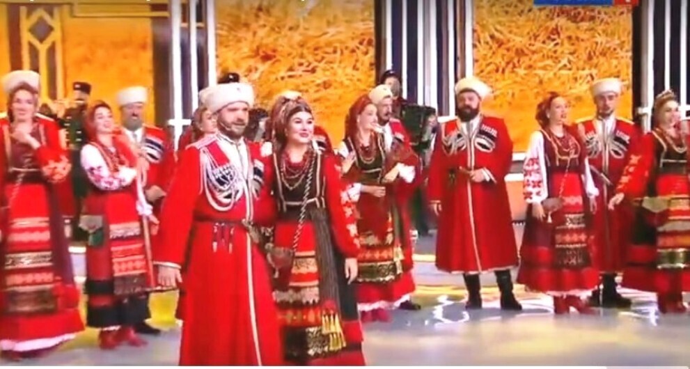 «Ти ж мене підманула, Ти ж мене підвела …». Как Русский мир неожиданно запел украинские песни с Кремлевской сцены 4 ноября