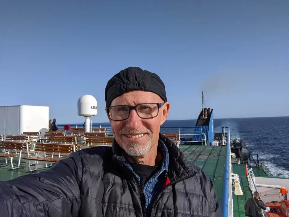 Эта кочевая пара путешествует по миру на паромах — во всем этом есть только два недостатка.