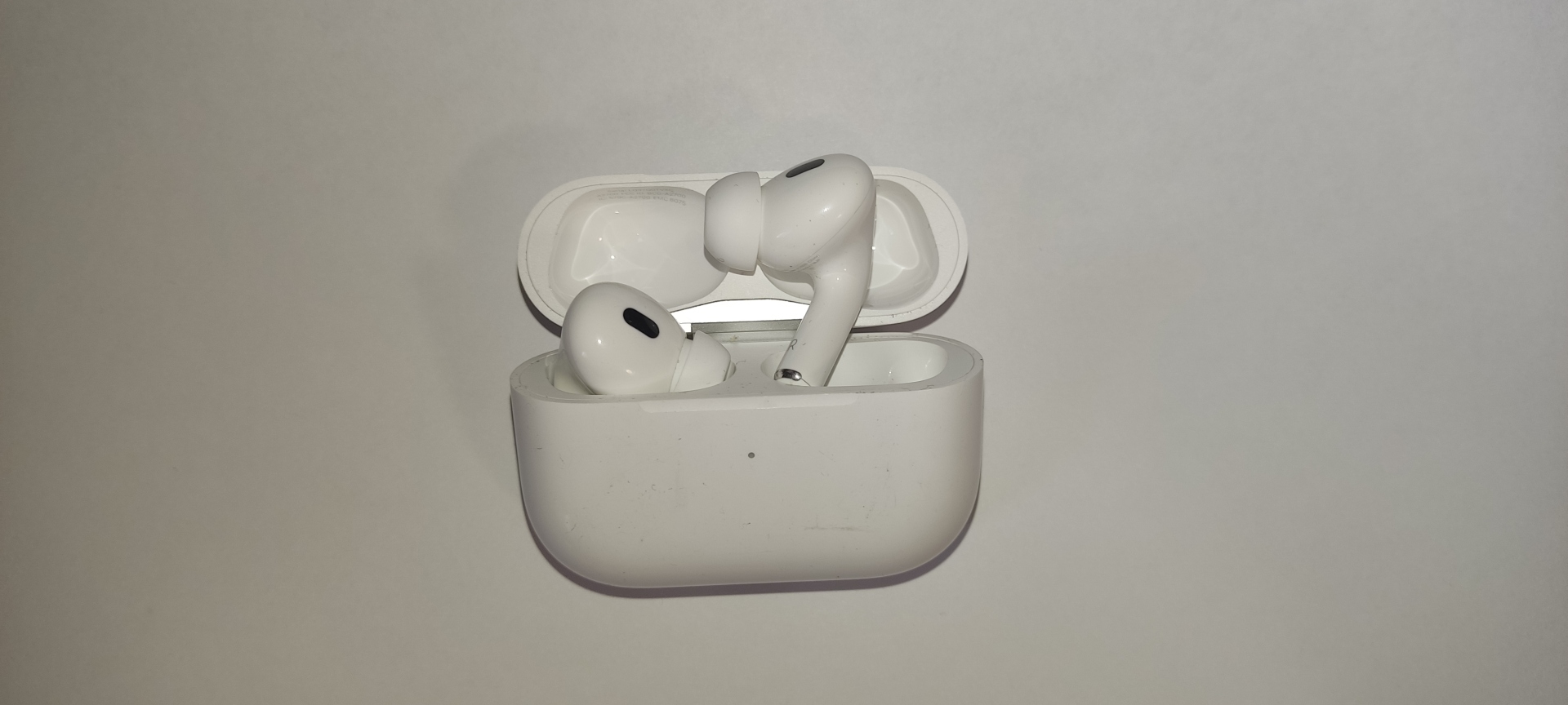 Беспроводные наушники Apple AirPods Pro 2 - Дизайн, звук, комфорт
