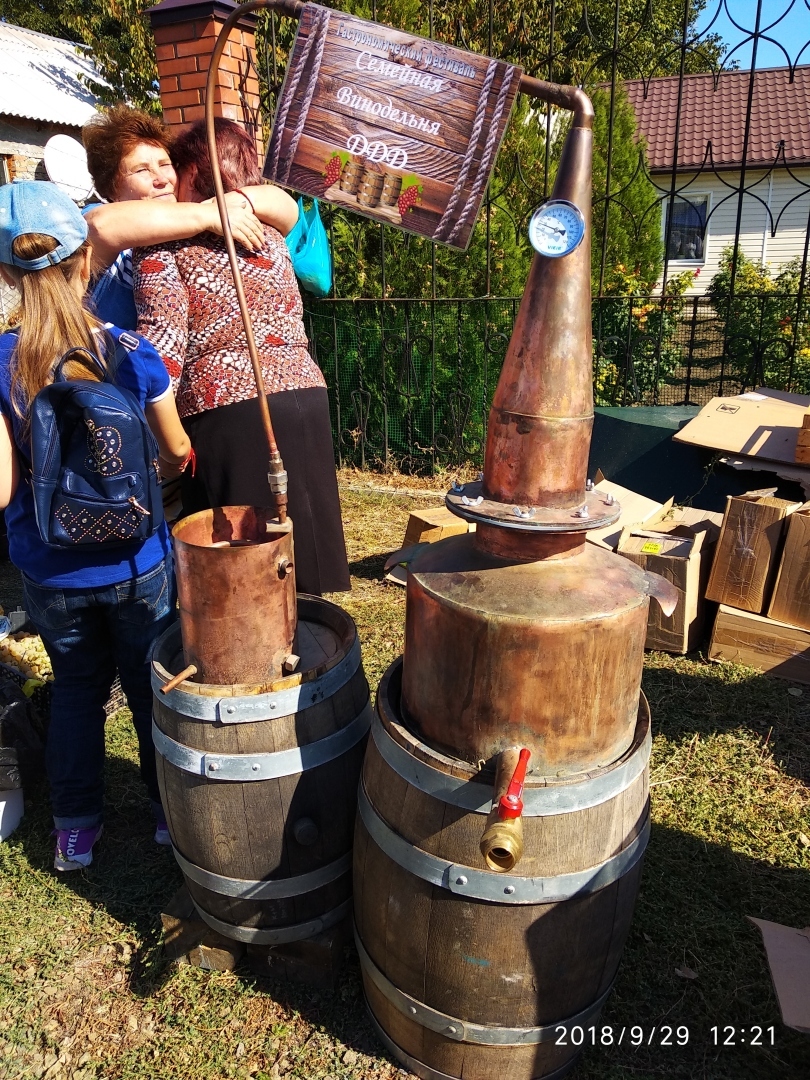 Рекомендую всем побывать на фестивале "Донская лоза" в хуторе Пухляковском Ростовской области. Впечатляемо, незабываемо и весело!