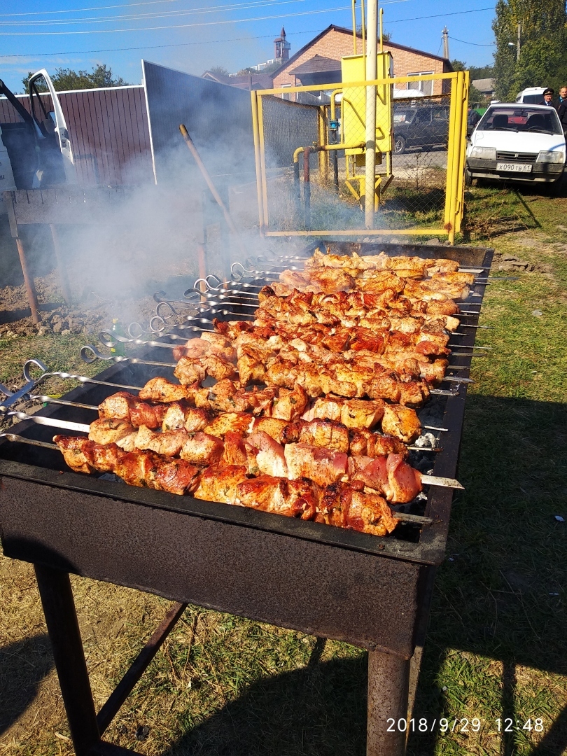 Рекомендую всем побывать на фестивале "Донская лоза" в хуторе Пухляковском Ростовской области. Впечатляемо, незабываемо и весело!