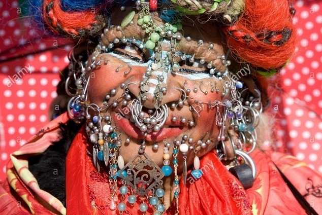 История пирсинга от древности до современности