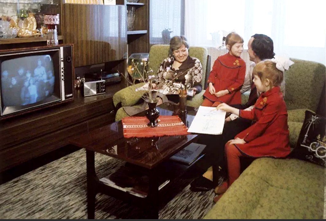 Засилье на телевидении пошлости, вульгарности, безвкусицы. Какие фильмы и сериалы подойдут нашим детям, для формирования лучших человеческих качеств?