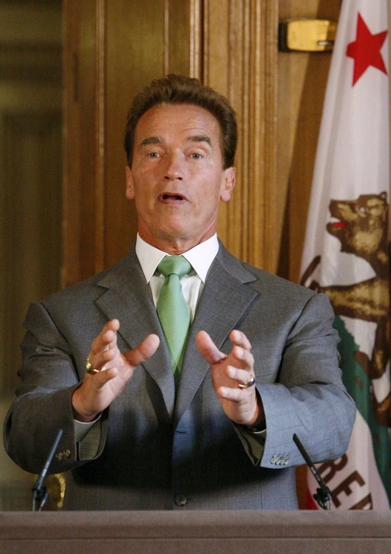 Арнольд Шварценеггер говорит, что он был бы «великим президентом» и «Белому дому нужна молодая кровь»