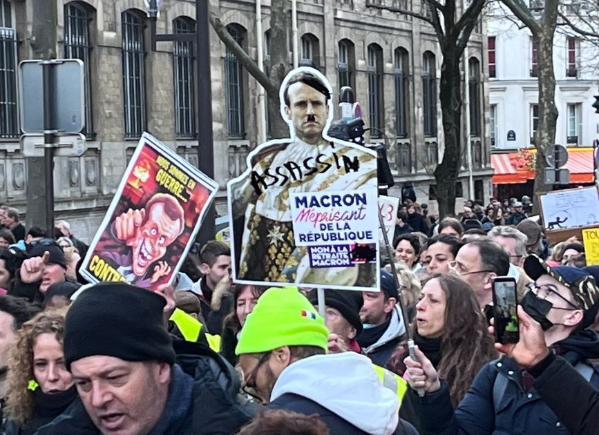 Опять протесты " ПАРИЖ"