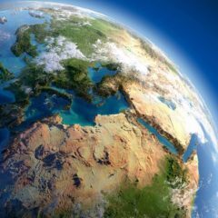 Какую форму имеет Земля