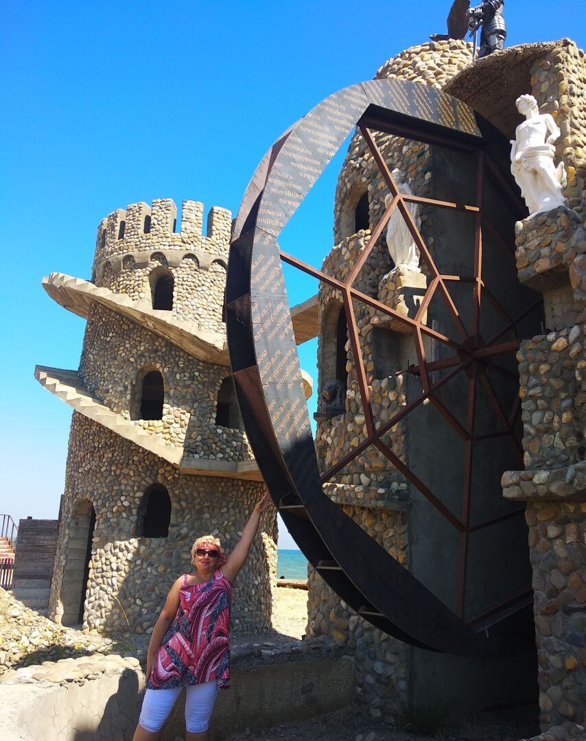 Есть места в России, где супер красиво и одно из таких мест "Долина Лотосов"