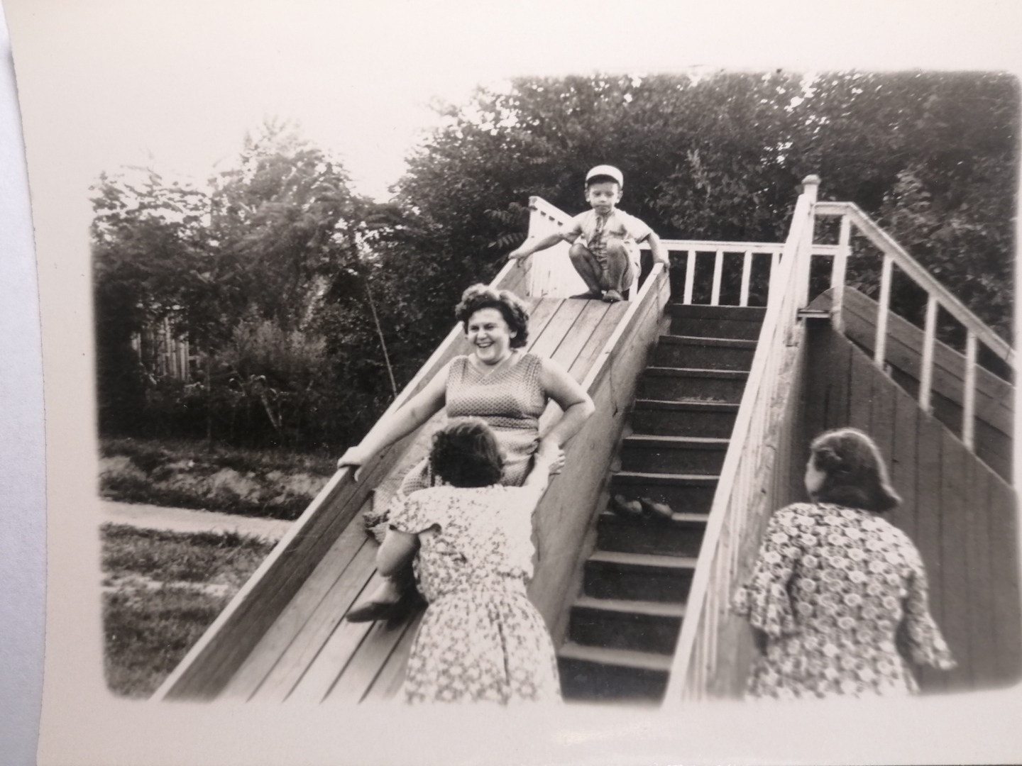 40 лет работы на одном месте и сразу на пенсию! Вечная память моему близкому человеку...