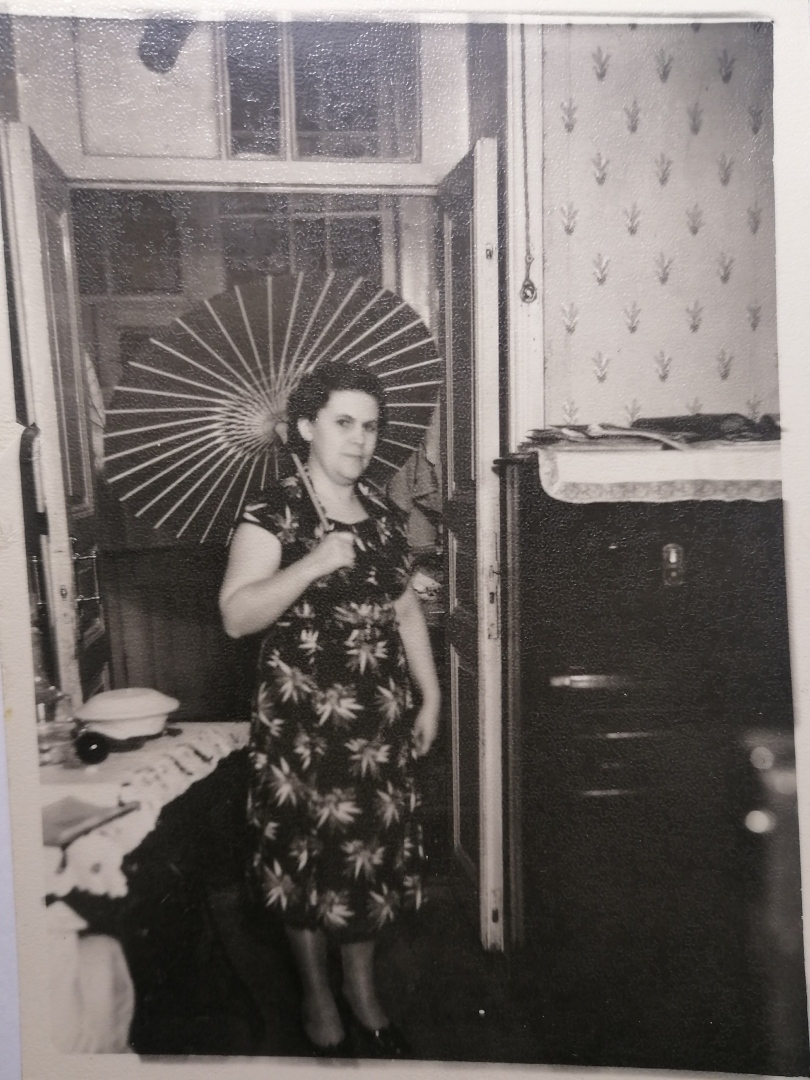 40 лет работы на одном месте и сразу на пенсию! Вечная память моему близкому человеку...