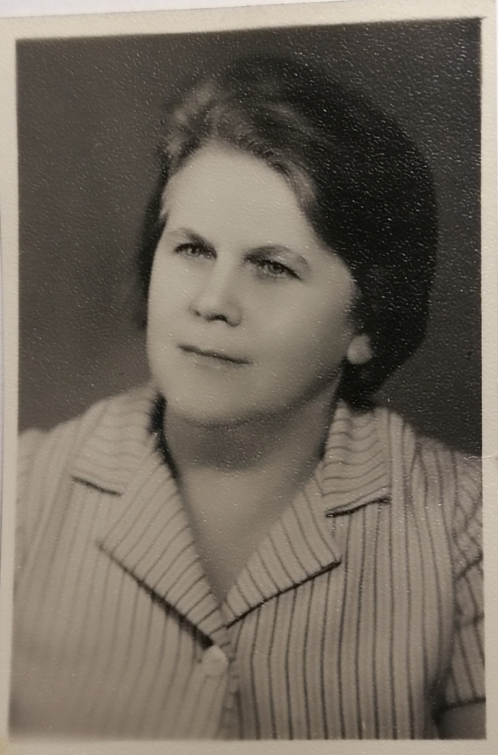 40 лет работы на одном месте и сразу на пенсию! Вечная память моему близкому человеку...