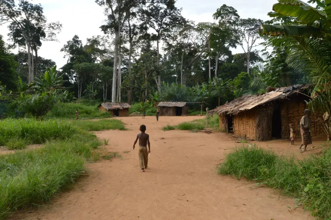 Чему изолированное сообщество в Африке может научить об уходе за детьми