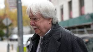 Бывший контролер Trump Organization расплакался на суде