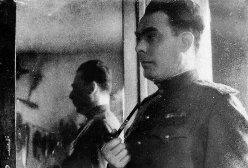 Брежнев уже в военные годы примерял на себя роль Сталина?