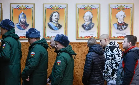 Правительство утвердило порядок повышения призывного возраста