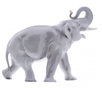 Какой реквизит объединяет кадры из трёх популярных советских фильмов?