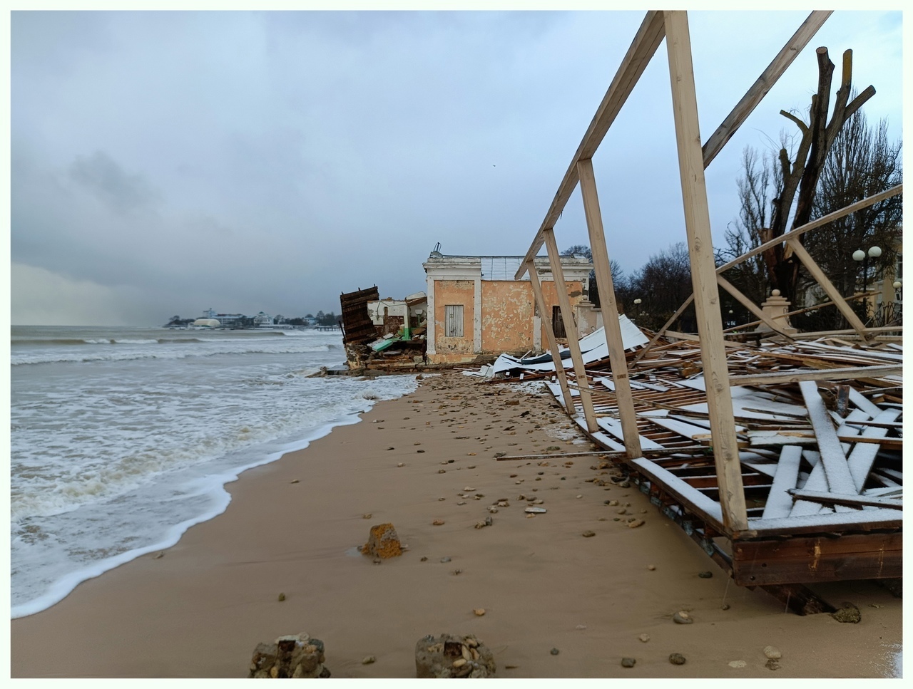 Последствия «шторма века» в Крыму. Комментарии народа: просто стихийное бедствие или гнев Небес?