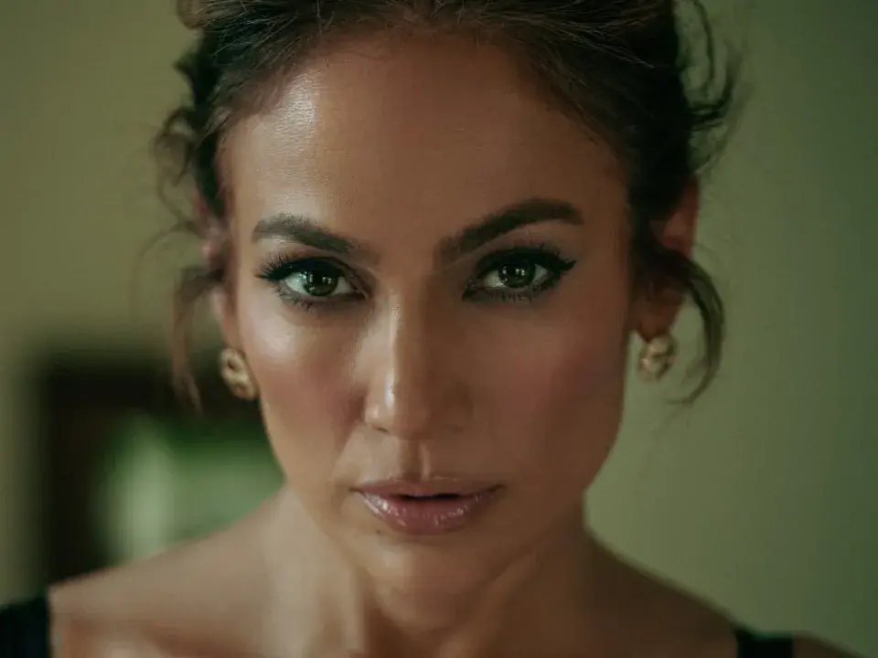 Песня, альбом, фильм: Дженнифер Лопес вернулась с хет-триком