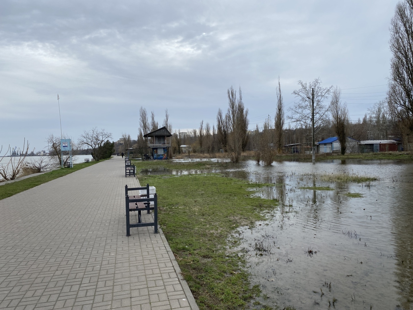 Посетил город Таганрог после недавнего шторма. Шокирующая картина. Набережных больше нет.