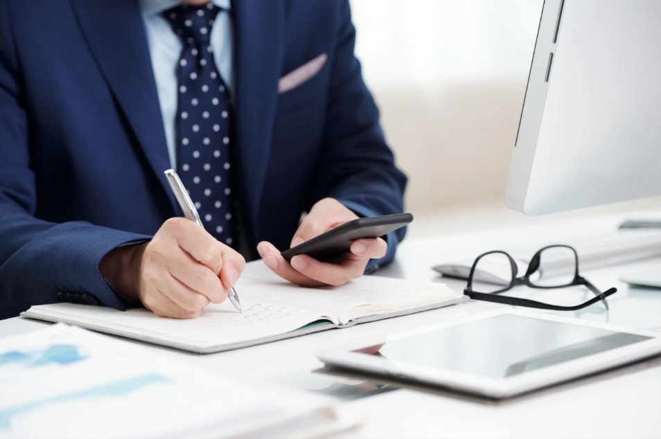 История о том, как тебя поставили ВРИО начальника, а ты назначил себе премию, закончилась судебным спором