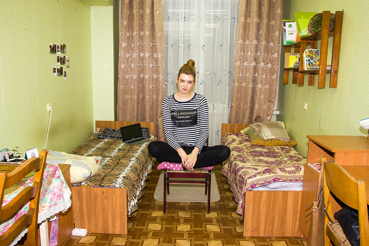 "Жизнь в общежитии: Путеводитель по Веселью и Приключениям"