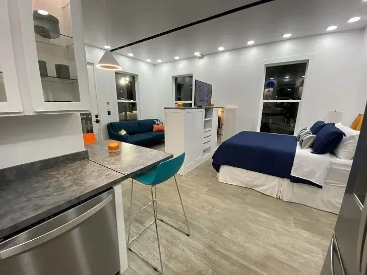 Давай выясним где и в каких условиях живет самый богатый человек Илон Маск