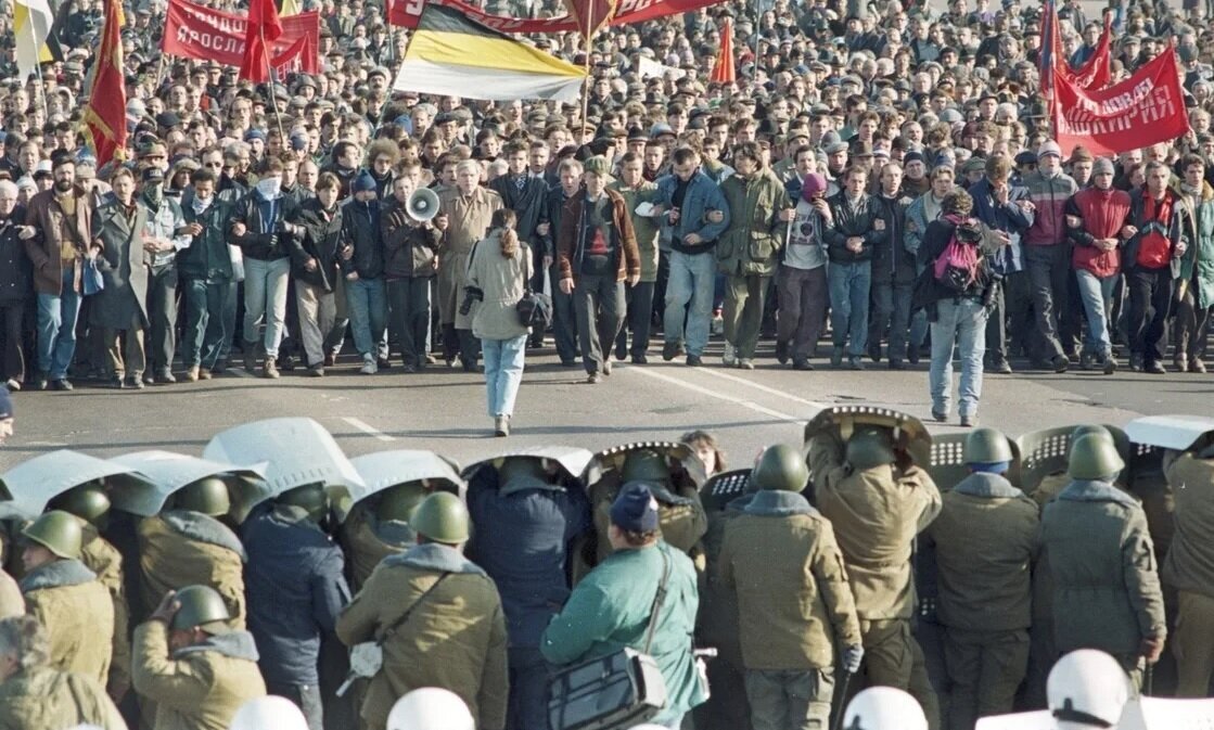 Вооруженный государственный переворот. Октябрьский путч 1993 года. Верховный совет октябрь 1993. Митинги 1993 года. Ельцинский путч 1993.