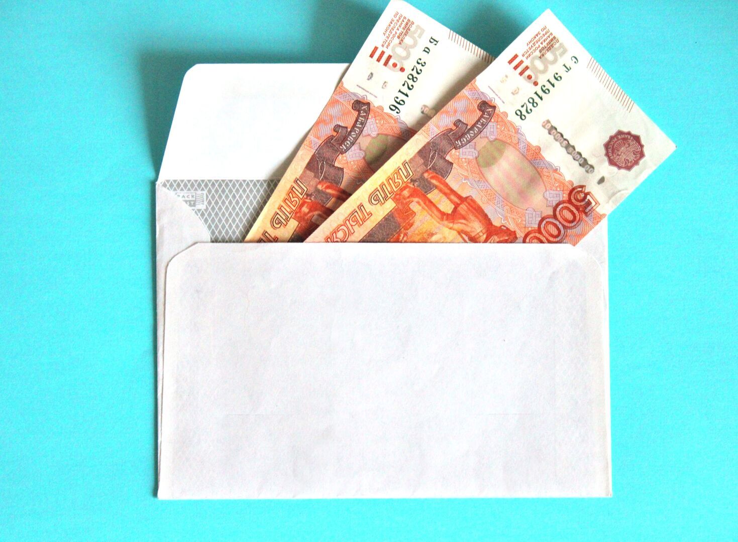 Материнский капитал теперь только для детей с российским гражданством! Кто получит 10 000 рублей на Новый год