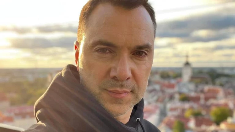 Арестович окончательно слился.