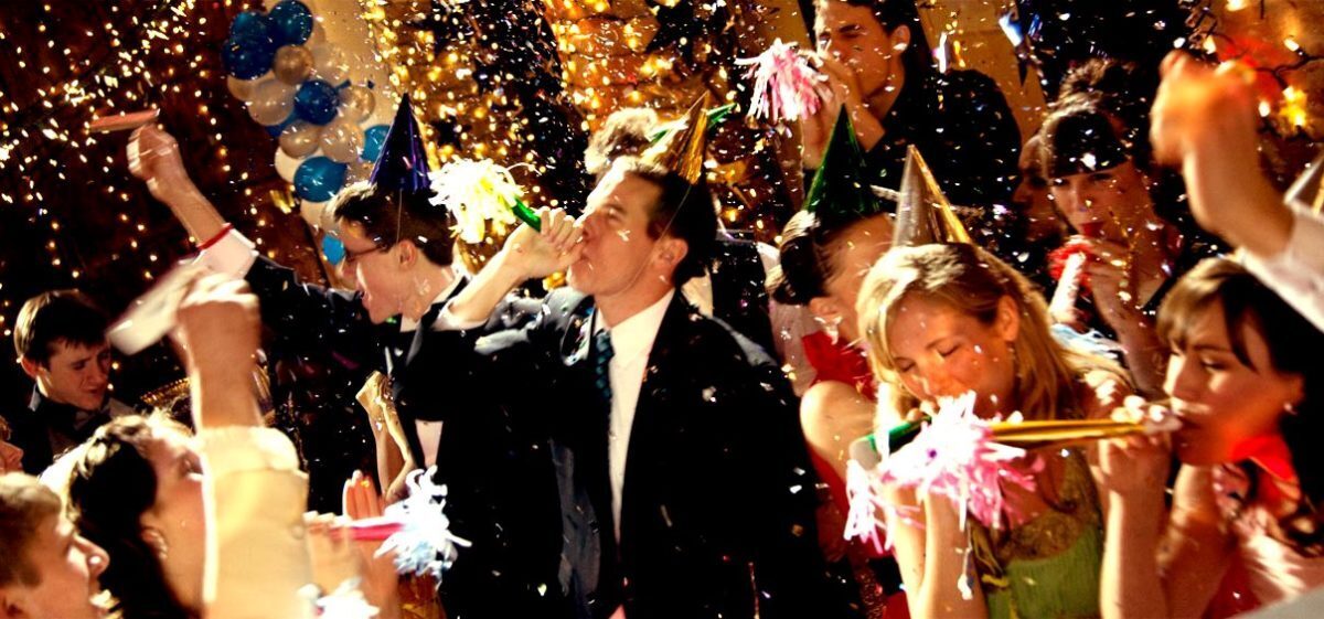 Как пережить корпоратив и не опозориться: секреты выживания на тусовке