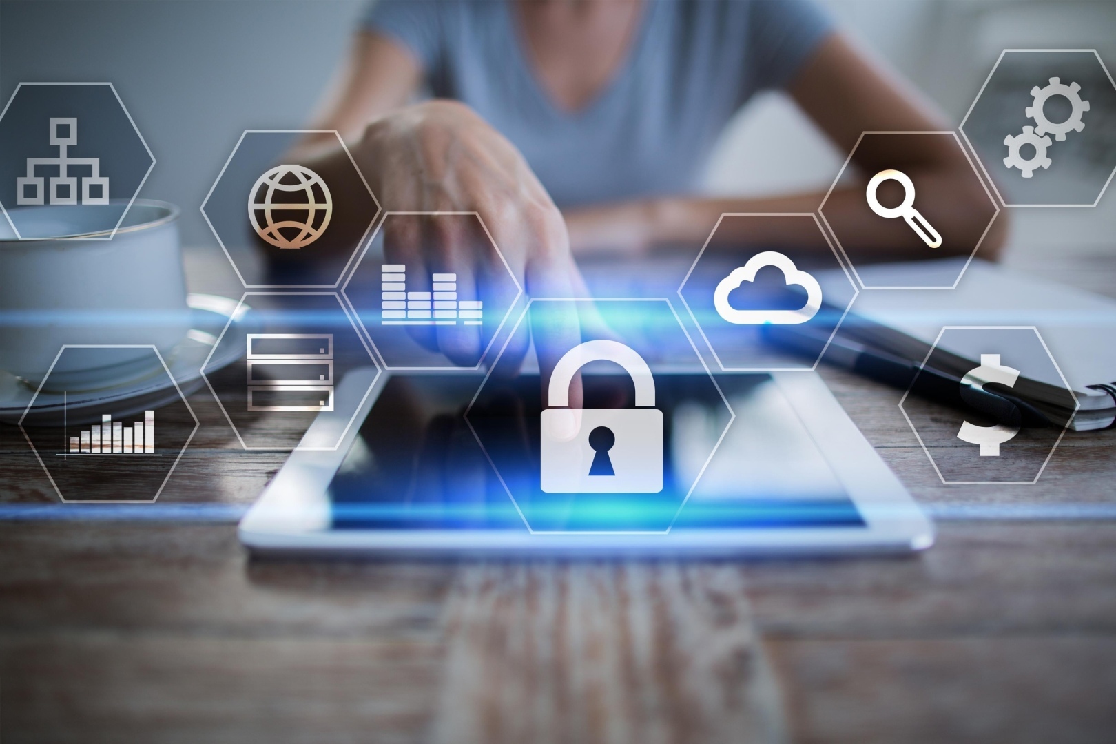 "Кибербезопасность в Сфере Юриспруденции: Тренды, Угрозы и Практические Решения"